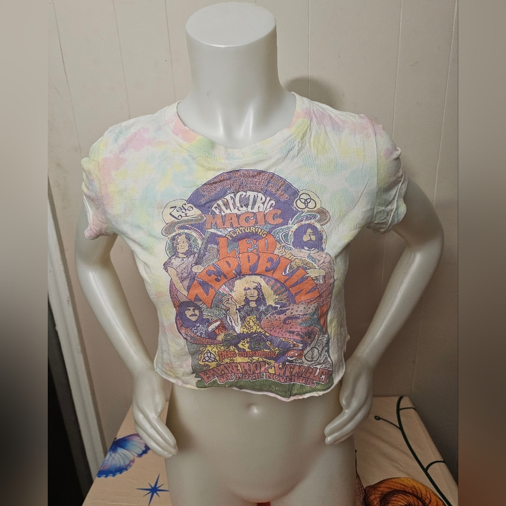 Led zeppelin mid shirt. Size s/m